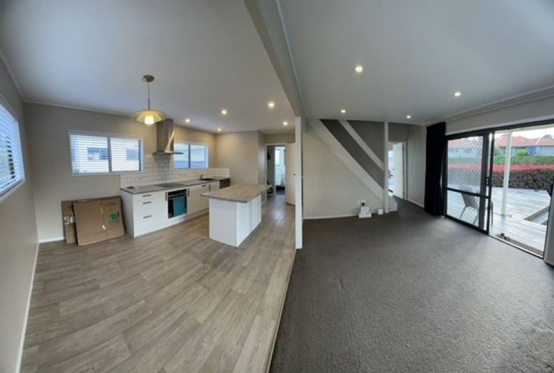 Botany Downs, 3 bedrooms64517725349762112