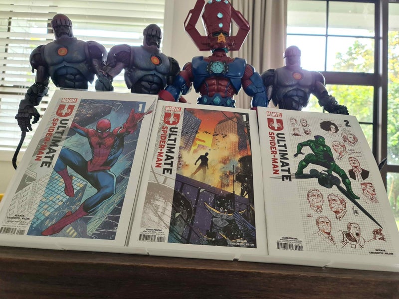 ultimate spiderman 1 2024 mint copy plus 8 more 1 to 8 total 9 comic64517824838145110