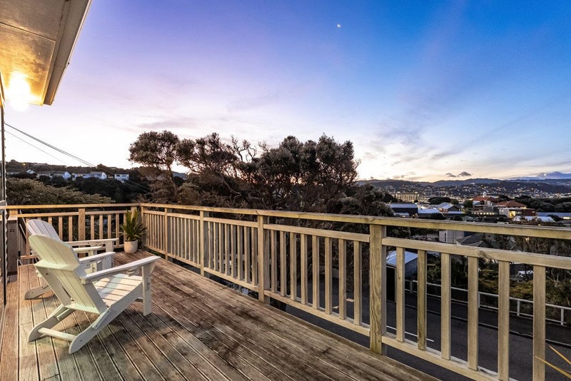 EXCEPTIONAL SUNNY FAMILY HOME64595494064899114