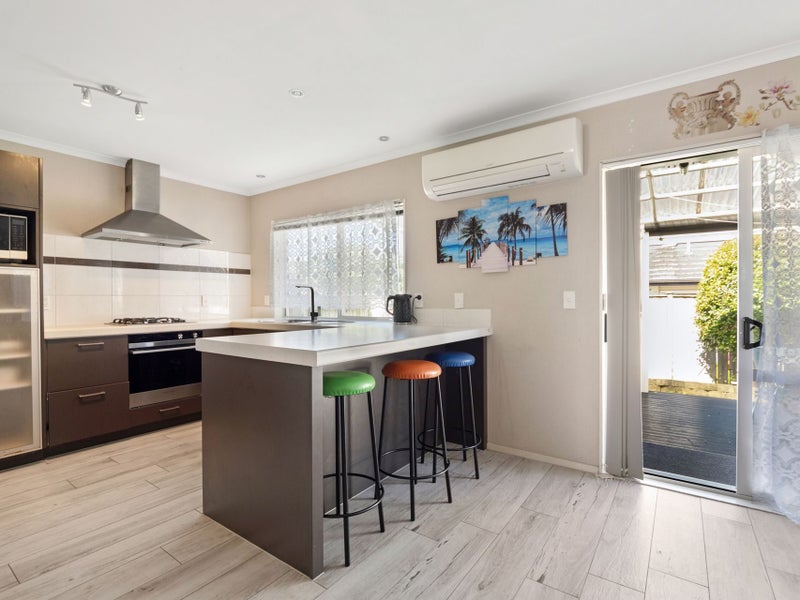 A Well-Connected Family Base in Manukau64518219170051112