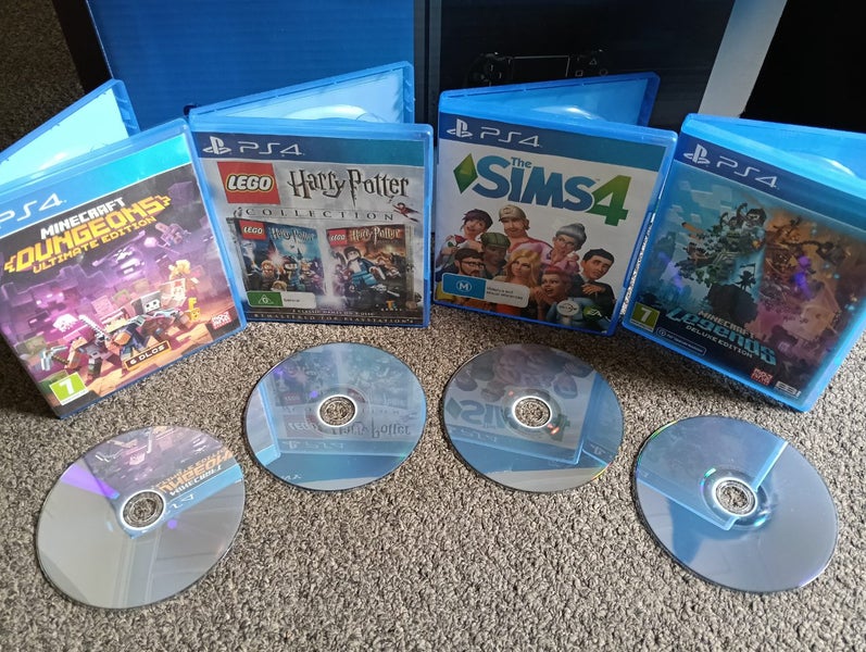 PS4, controllers, charging dock & 4 games64518251908099113