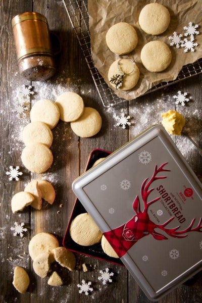 Reids of Caithness: Reindeer Festive Shortbread Tin - 300g Carousel 3