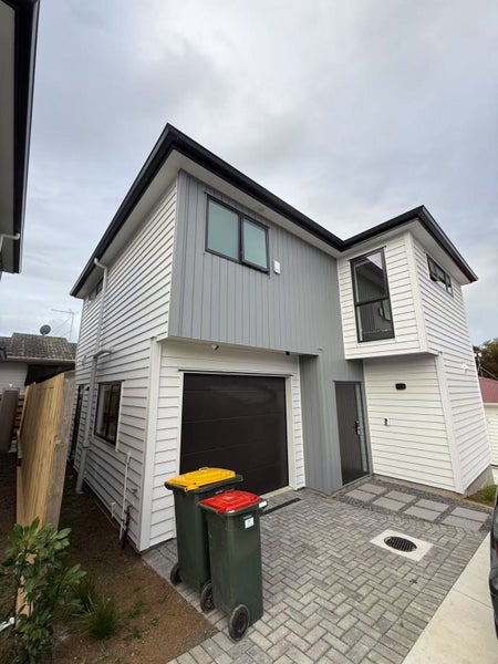 Botany Downs, 4 bedrooms64518359591297111