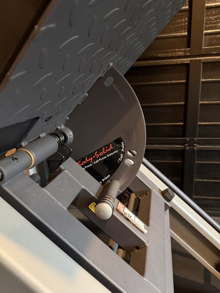 Body Solid Leg Press/Hack Squat64518583547010112