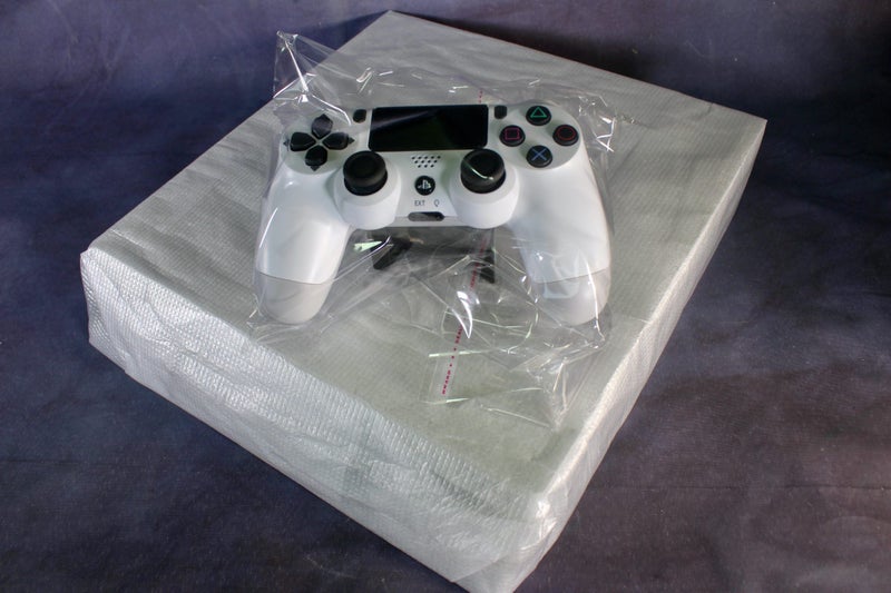 PLAYSTATION 4 PRO 1TB LIMITED EDITION BOXED AS NEW CONDITION "GREAT BARGAIN $399 Carousel 18