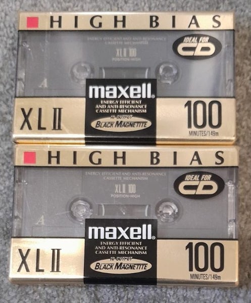 2 x Maxell XLII 100 min (Type II) Blank Audio Cassette Tapes -Japan new/sealed Carousel 1