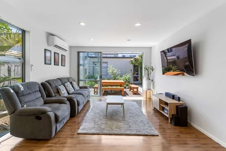 Takanini, 4 bedrooms64518894503298112