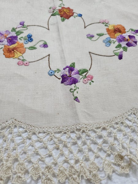 Vintage Hand Embroidered & Crochet Linen Traycloth #1 Carousel 3