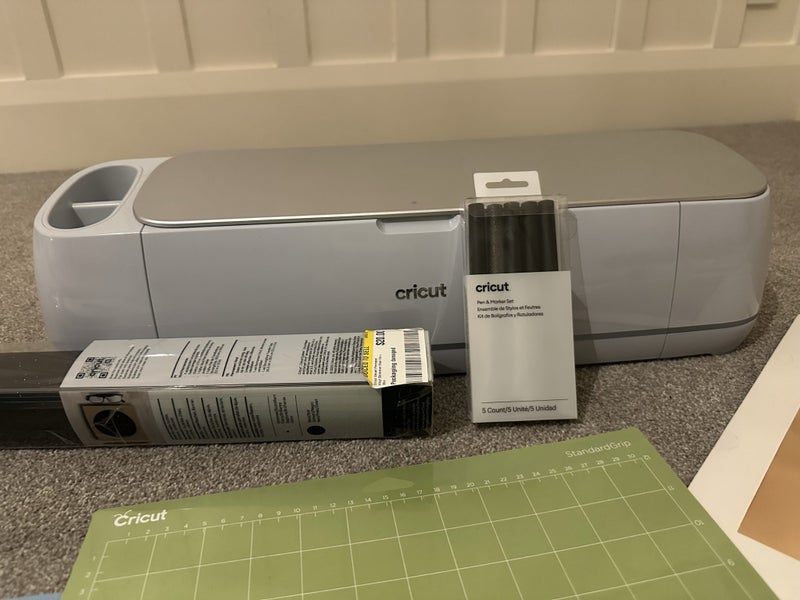 Cricut maker 3 and accessories64518980740226111