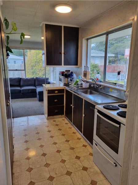 Bromley, 3 bedrooms64519023542018112