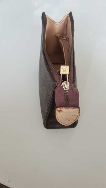 Authentic Louis Vuitton Monogram Canvas Purse – Good Condition64519207475458111