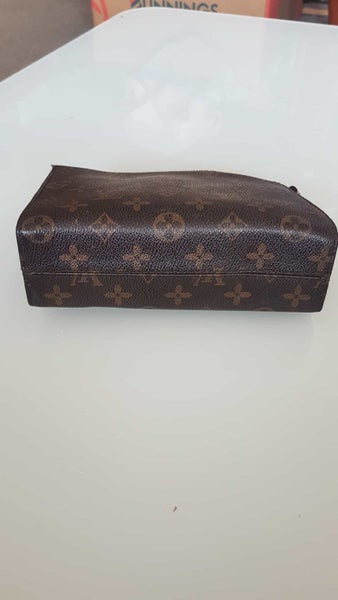 Authentic Louis Vuitton Monogram Canvas Purse – Good Condition64519207475458114