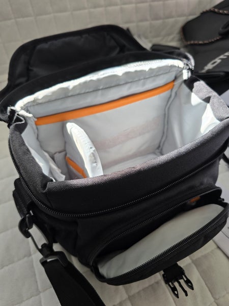 Panasonic Lumix G9 + 14–140mm Lens Plus Accessories - Near New Carousel 7