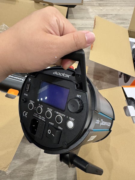 Godox Studio Flash Kit – QT600IIM + QS400II x2 + Softboxes + Light Stands64519518096259112