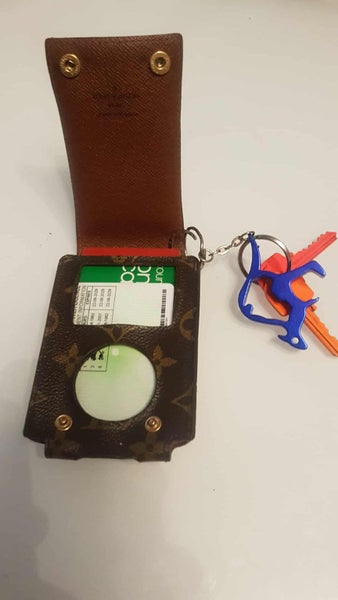 Authentic Louis Vuitton Monogram iPod Case – Versatile Key Holder & Card Case64520989702146110