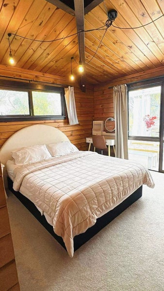 Wattle Downs, 4 bedrooms64525170328451111