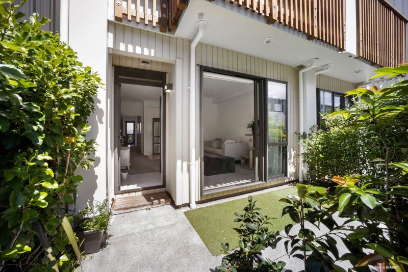 Modern, Connected Living at the Point!64521955656321110