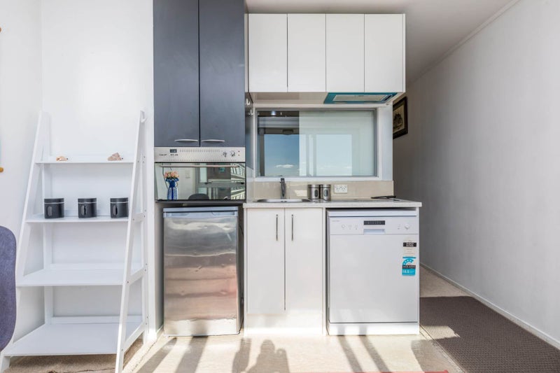 Scorcher!!!64524731953281112