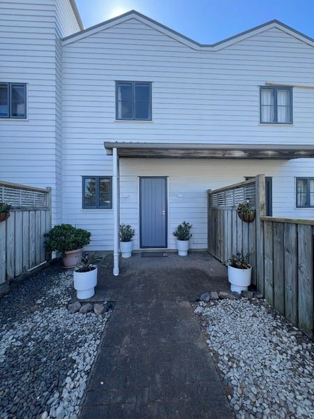 Albany, 2 bedrooms64524828589187110