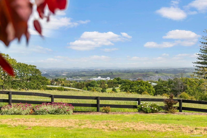 LOCATION! LOCATION! LOCATION! - PERFECT!64524828620418112