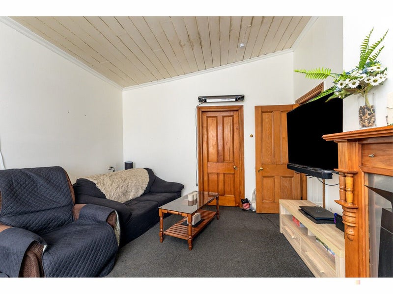 Three Bedrooms and Two Rumpus Rooms!64525128816515113