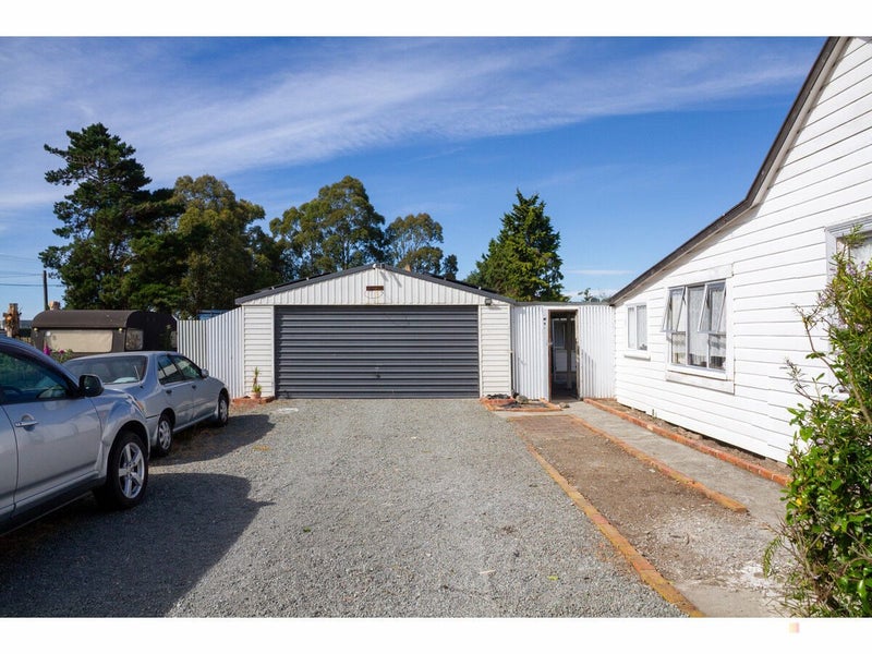 Three Bedrooms and Two Rumpus Rooms!64525128816515114