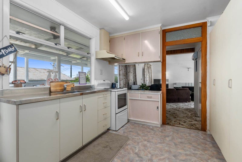 Location Perfect, Opportunity Ready64525225892225113