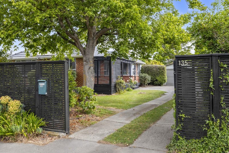 Family Home - Burnside High Zone!64525530742658110