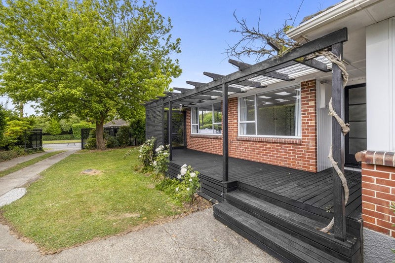 Family Home - Burnside High Zone!64525530742658111