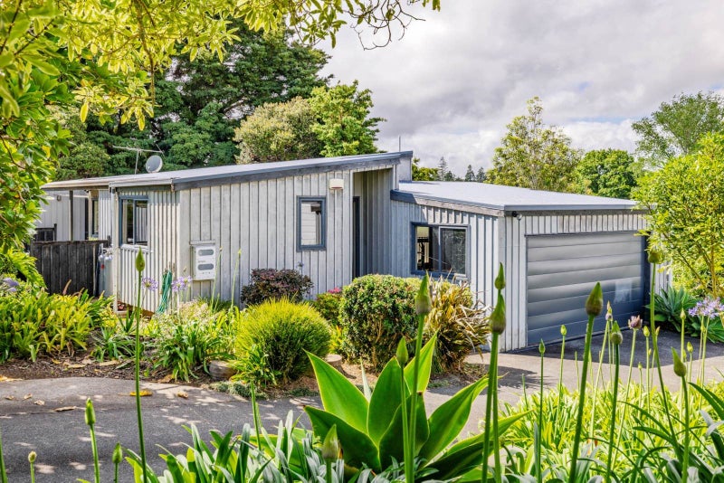 Cute As A Button + Priced To Sell64525725029890110