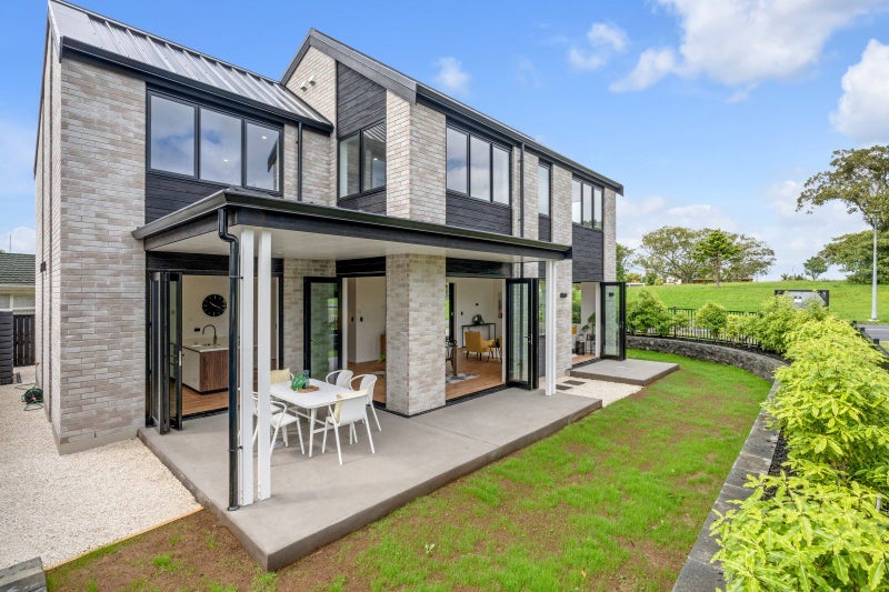 Stunning architectural new build64527804593665113