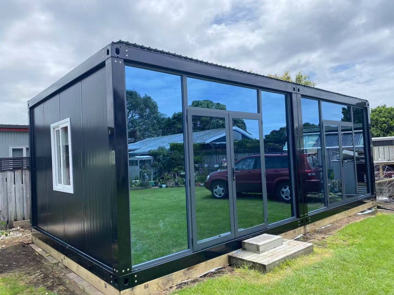 8*4m TINY HOUSE / PORTABLE UNIT / CABIN / OFFICE Carousel 2