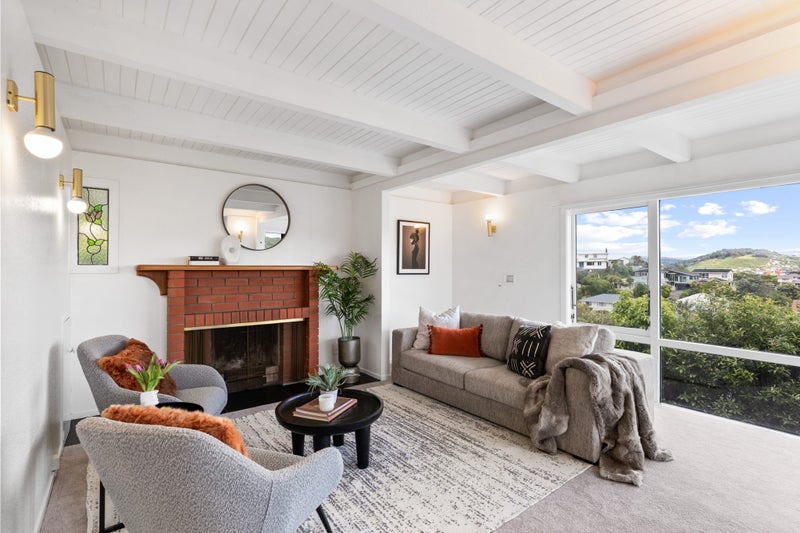 Sunny Architectural Perfection64525918035074111