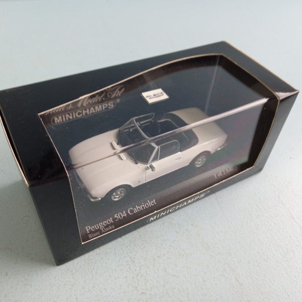 Peugeot 504 Cabriolet White ~ Minichamps 1/43 Carousel 5