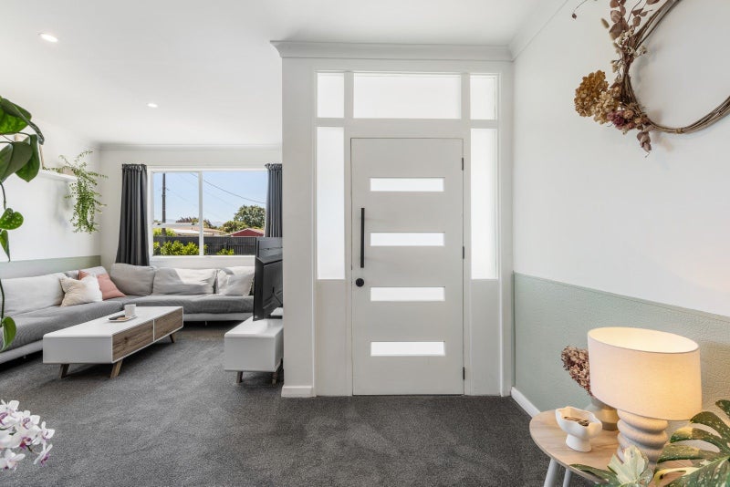 Renovated and ready for Christmas64526319946754113