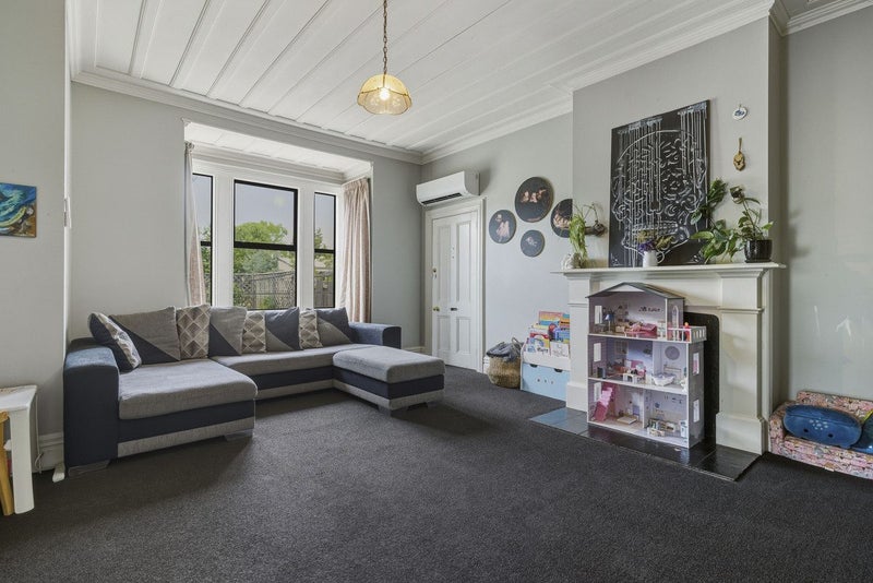 Modern Comforts, Classic Charm, Prime Milton Locat64526320022403111