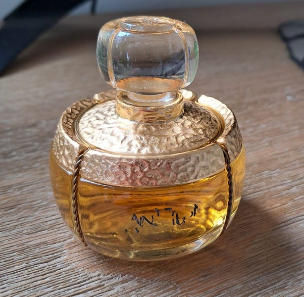 Champagne by Yves Saint Laurent- eau de toilette Carousel 5