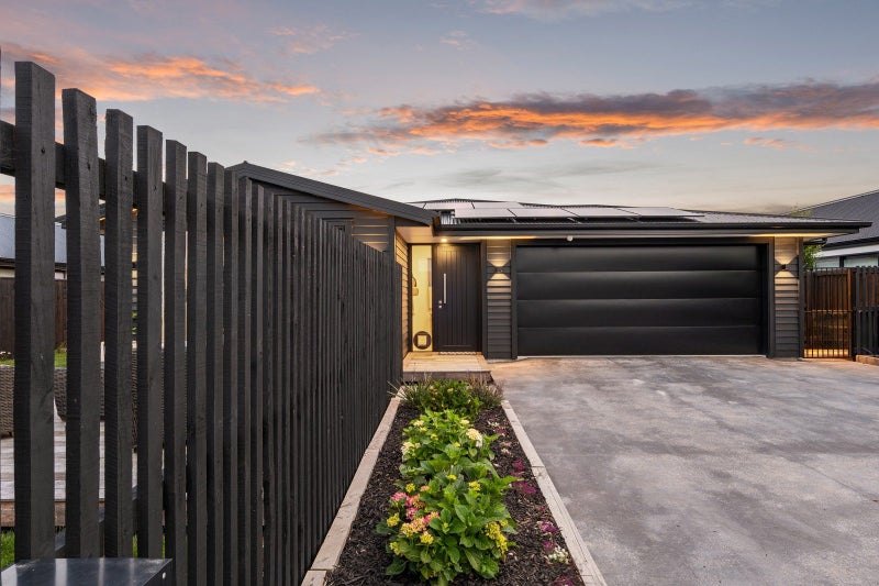 Effortless living in a private position64527115035906113