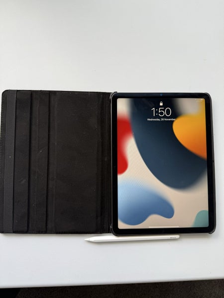 iPad Air 5th Gen + Apple Pencil 2nd Gen + Case – Excellent Condition64535659013634113