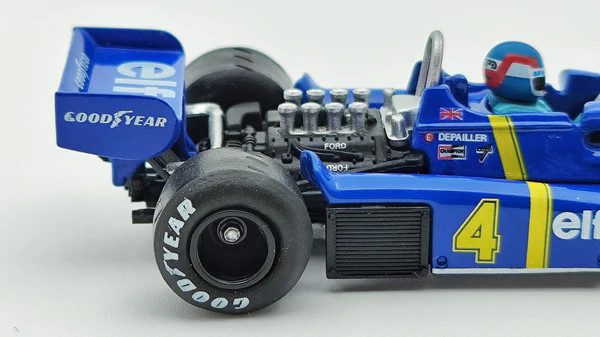 Mini GT Tyrrell P34 #4 Patrick Depailler Carousel 7