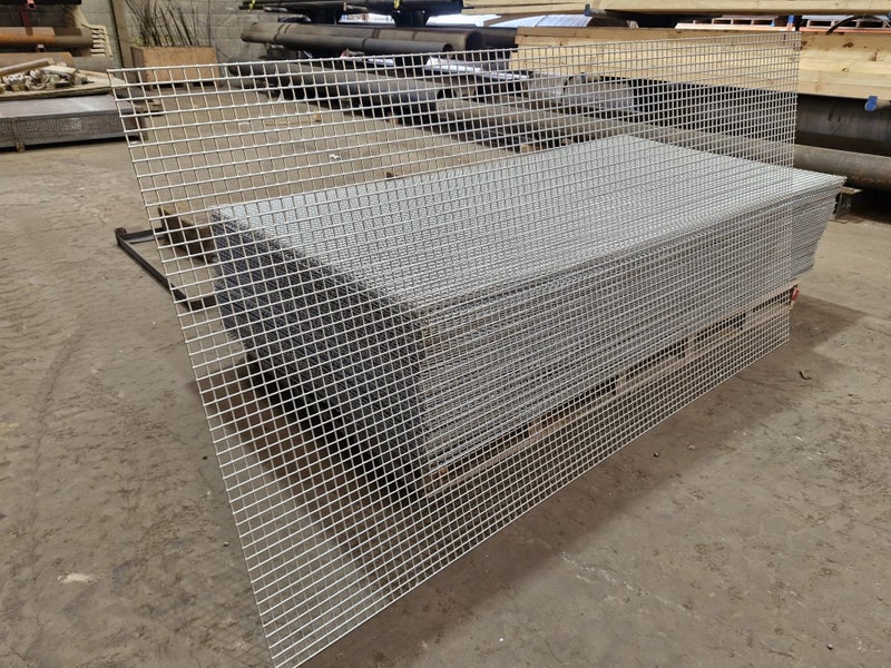 Steel Mesh - Galvanised 25 x 25 x 4 (2400mm x 1200mm) Carousel 2