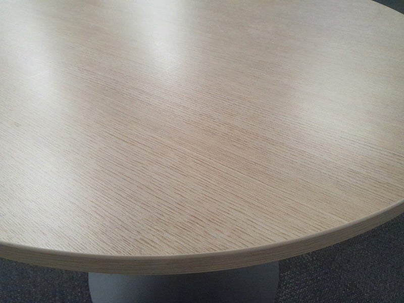 Small Meeting Table 90 cm dia Carousel 2