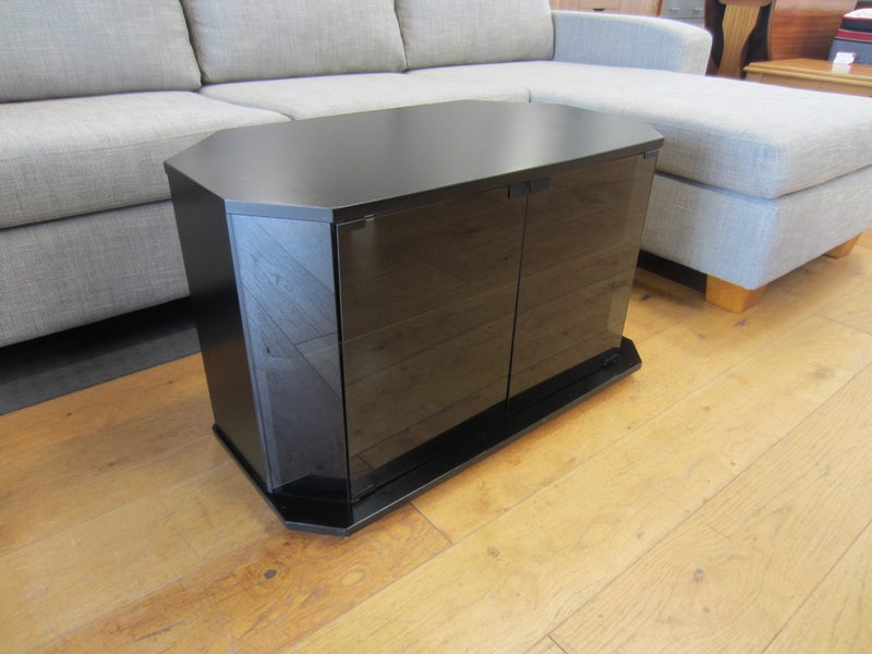 TV Cabinet Carousel 1