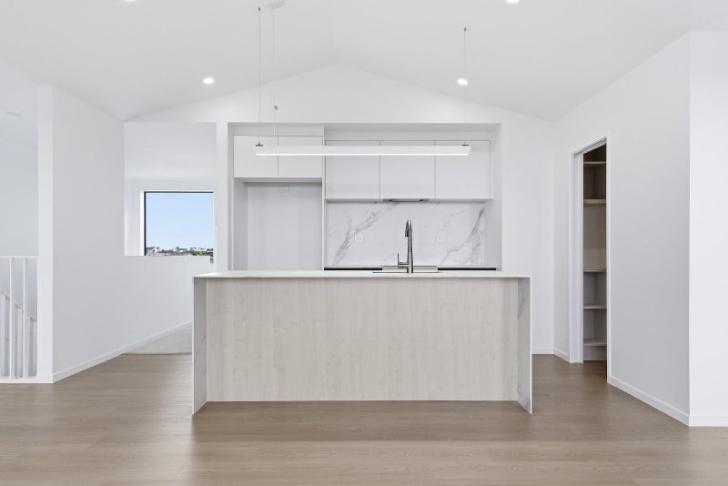 Move-In Ready With Every Detail Considered64528202730881112