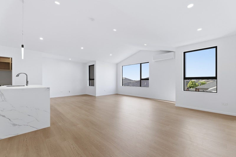 Move-In Ready With Every Detail Considered64528202730881114