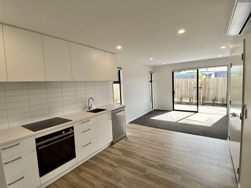 Waltham, 2 bedrooms64528103620866112