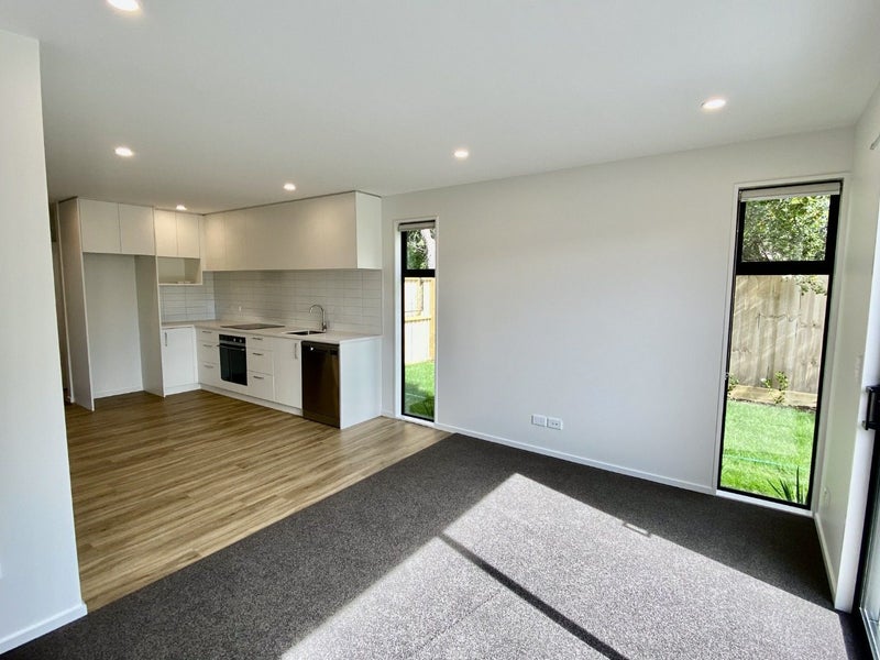 Waltham, 2 bedrooms64528103620866113