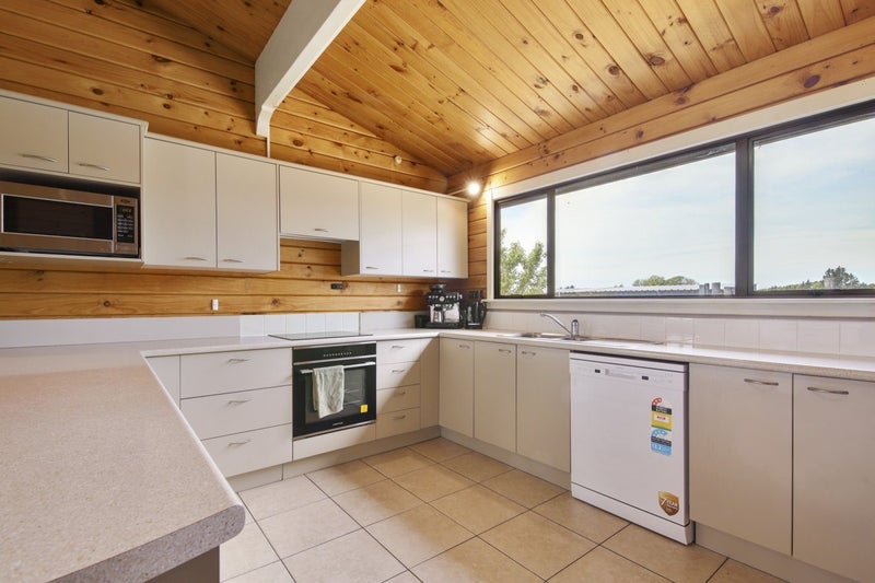 Location Location LOCATION!64528301242881114