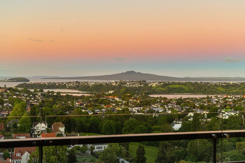 Endless Horizons, Effortless Living64528286963330110