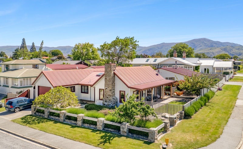 Style, Charm & Location All in One!64528499791746110